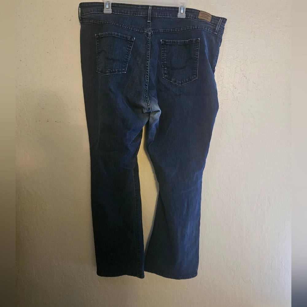 Levi Midrise Bootcut womens jeans size 22m